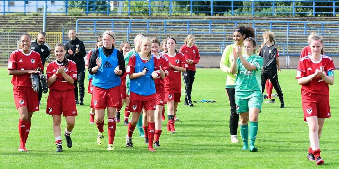 Deutlicher Auftaktsieg für die U17-Mädchen